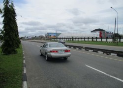48 sheet along Gen Edet Akpan Avenue opp Uma Ukpa Evang Ministries   FTF Four lane junction (4)