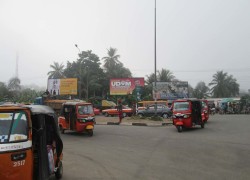 48 sheet along Olusegun Obansanjo-Idoro road roundabout FTF    Roundabout (5)